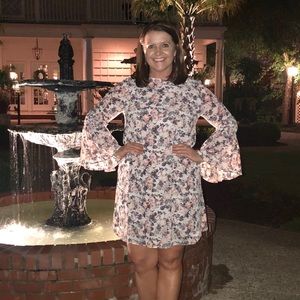 Meet your Posher, Connie